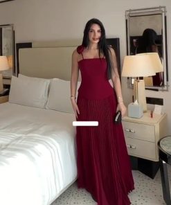 فساتين سهرة بلون أحمر