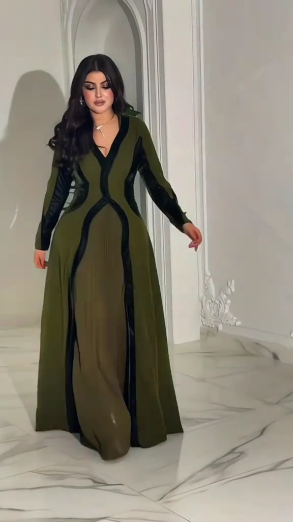 فستان سهرة أخضر مخمل
