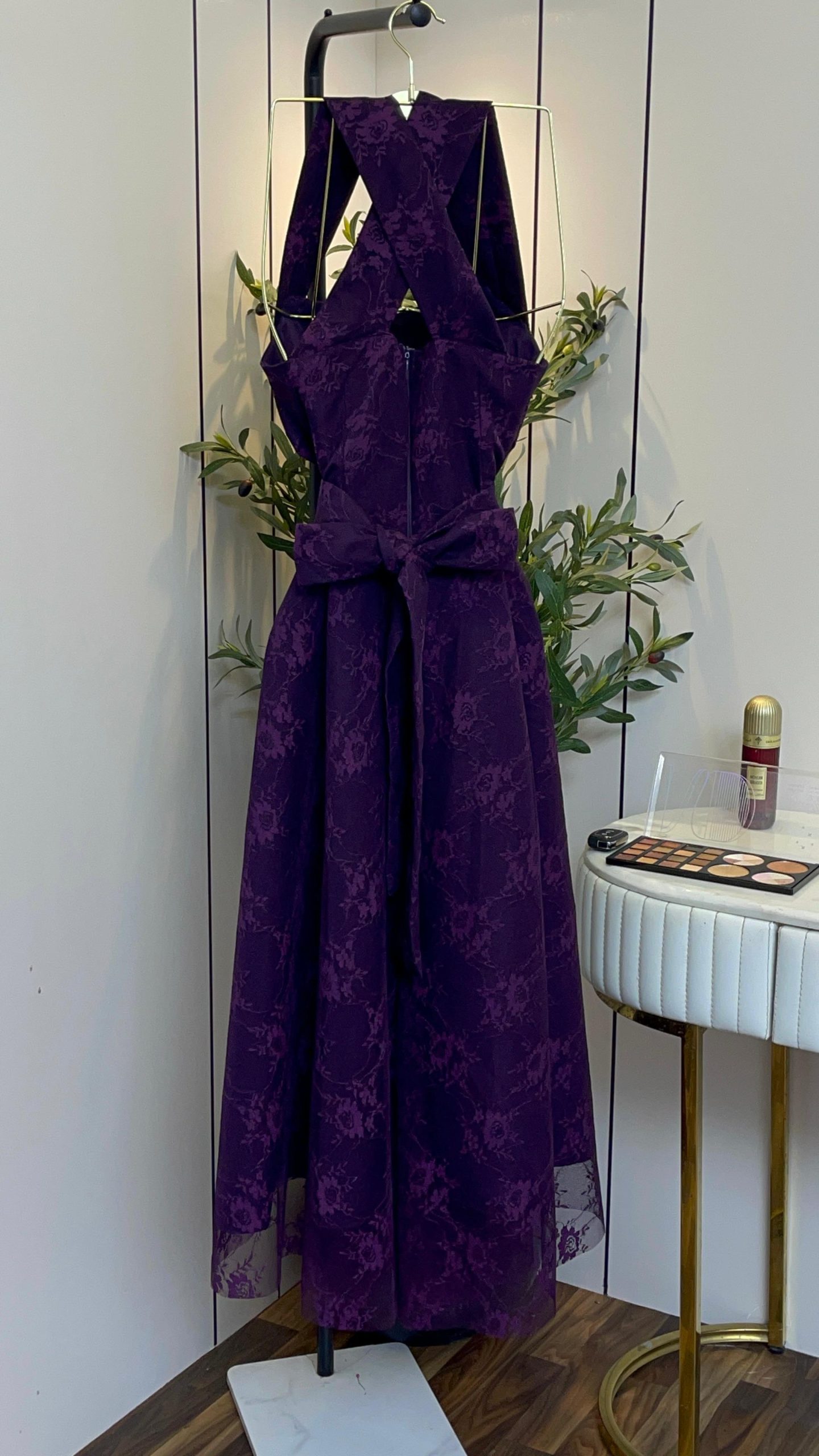 فستان بنفسجي قصير بدانتيل فاخر - الصورة 5