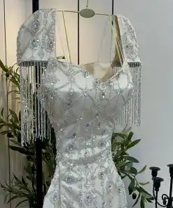 Alternative view of فستان أوف وايت طويل مرصع بالكريستال