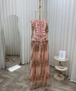 Alternative view of فستان خطوبة وردي طويل مرصع بالترتر
