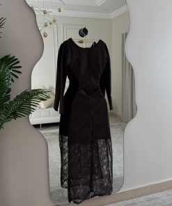 Alternative view of فستان بني دانتيل طويل بأكمام طويلة