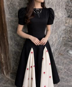 فستان أسود أنيق