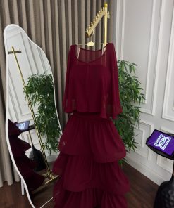 Alternative view of فستان سهرة بطبقات شيفون أنيقة