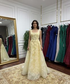 فستان سهرة أصفر أنيق