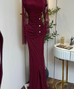 Alternative view of فستان سهرة عنابي فاخر بكتف واحد