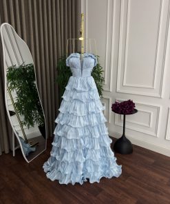 Alternative view of فستان سهرة سماوي فاخر بطبقات شيفون