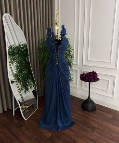 فستان سهرة كحلي فاخر بتصميم درابيه