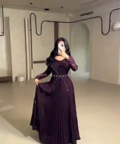 فستان بنفسجي دانتيل طويل بحزام مرصع
