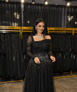 فستان سهرة أسود فاخر بتطريز لؤلؤي