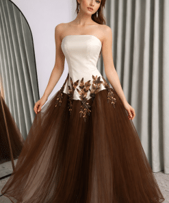 فستان سهرة أوف وايت وبني فاخر | فساتين مناسبات راقية في السعودية