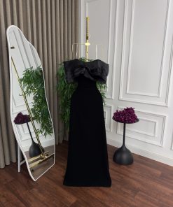 Alternative view of فستان سهرة أسود أوف شولدر