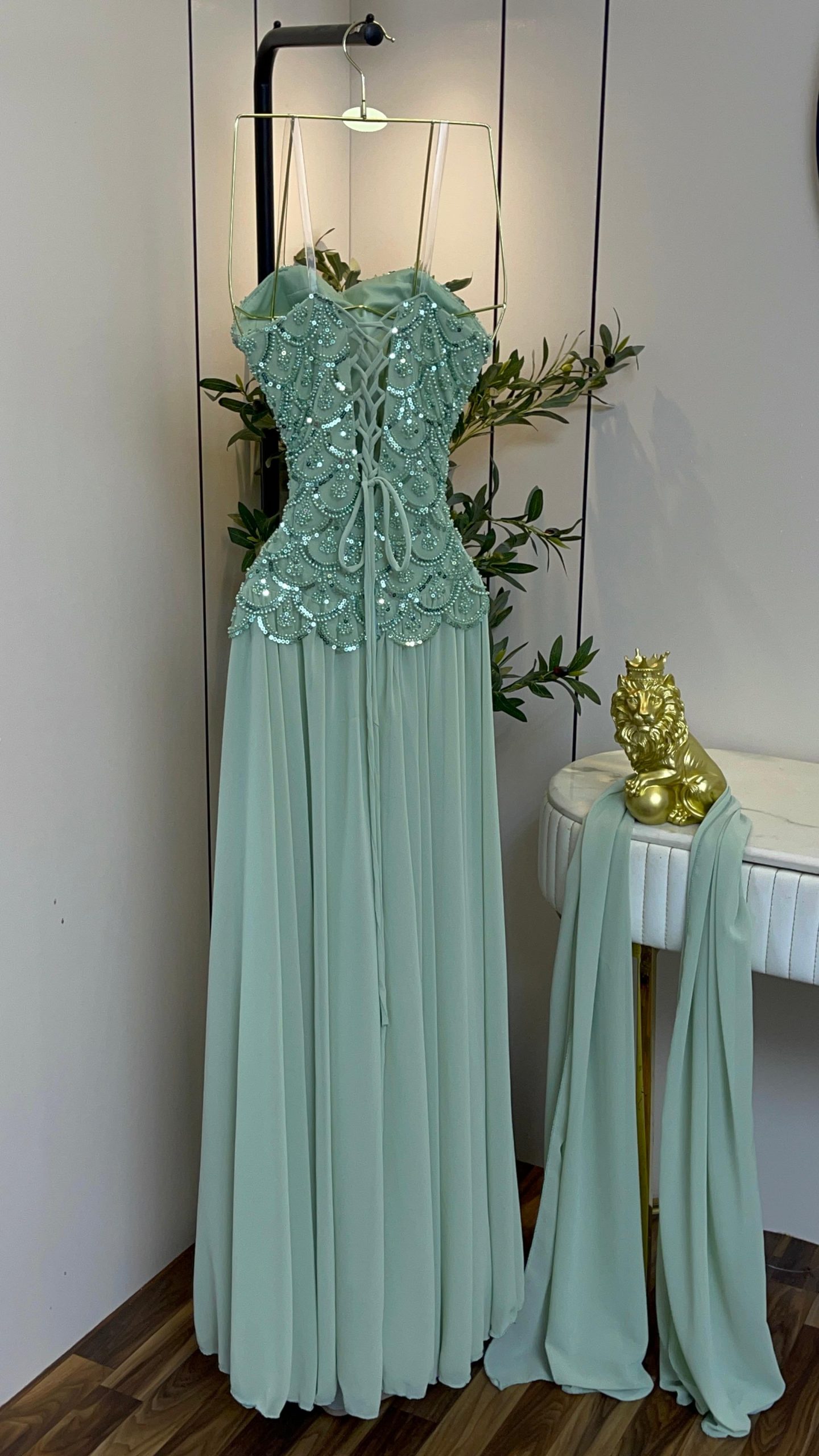 فستان سهرةناعم فاخر بتطريز - الصورة 4