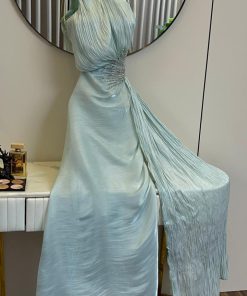 Alternative view of فستان سهرة سماوي كتف واحد