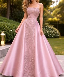 فستان سهرة وردي فاخر بتطريز لامع