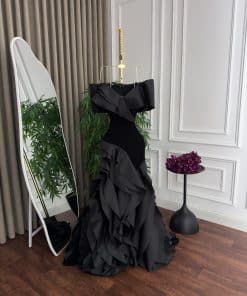 Alternative view of فستان سهرة أسود فاخر أوف شولدر