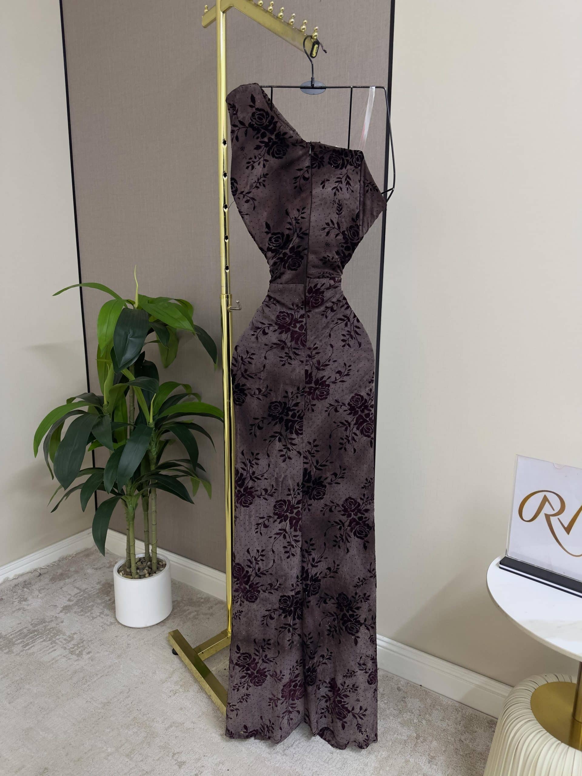 فستان سهرة أنيق كتف واحد بنقشة ورود - الصورة 3