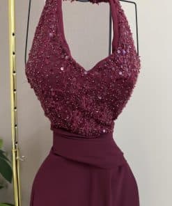 Alternative view of فستان سهرة خمري فاخر بتطريز لامع