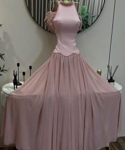 Alternative view of فستان مناسبة وردي طويل تصميم أنيق وانسيابي