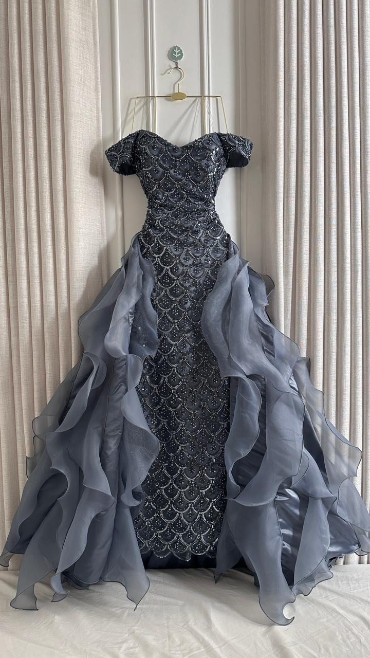 فستان سهرة رمادي فاخر أوف شولدر بذيل أورجنزا ملكي - الصورة 2