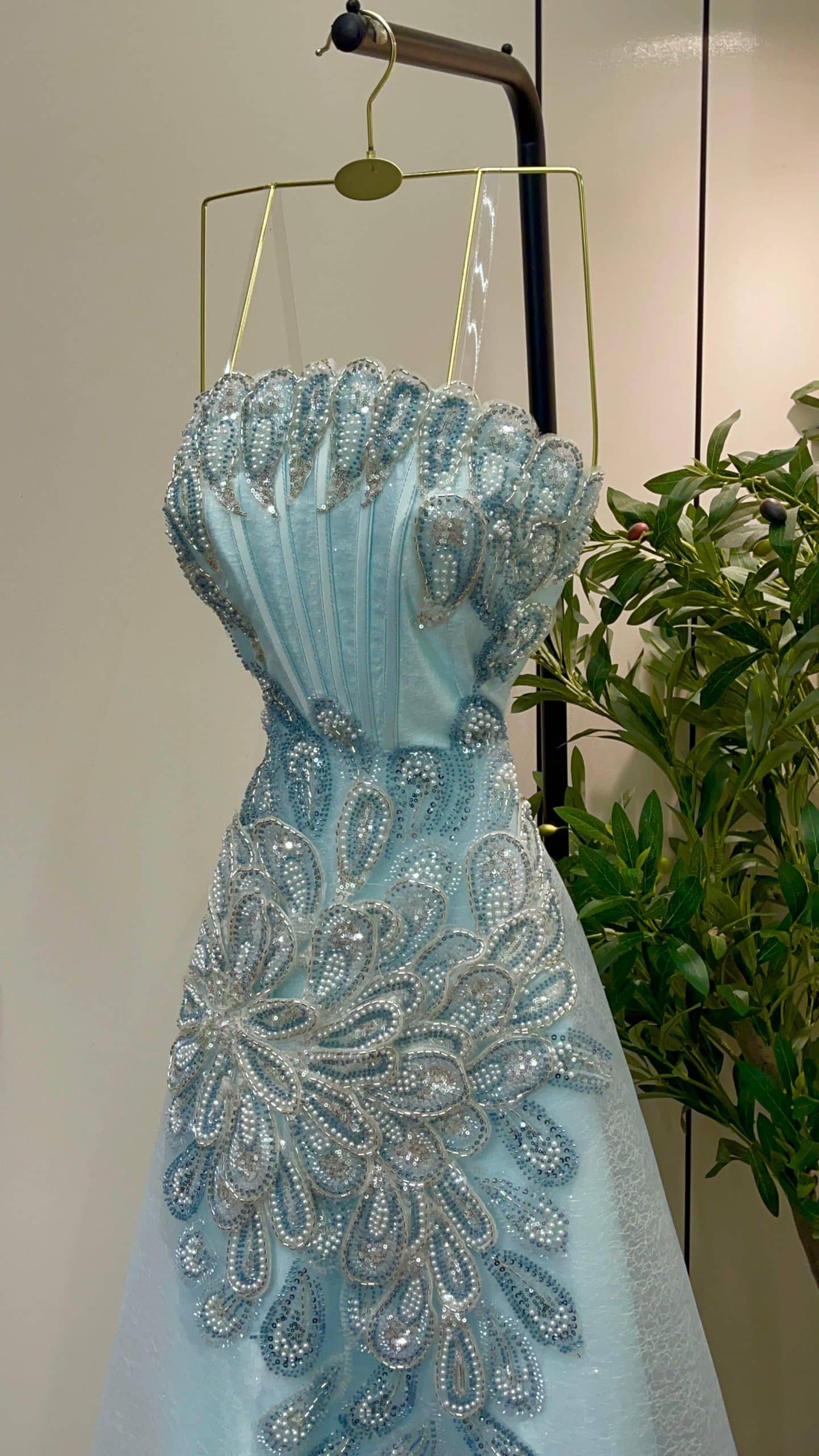 فستان سهرة تيفاني بتطريز فاخر - الصورة 2