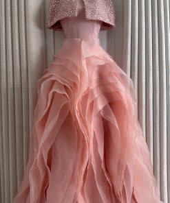 Alternative view of فستان سهرة وردي فاخر بطبقات تول