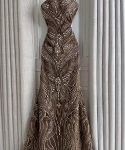 Alternative view of فستان سهرة بني فاخر بتطريز لامع وقصة ميرميد أنيقة