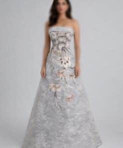 فستان سهرة رمادي مطرز ورود بتصميم فاخر وقصة منفوشة