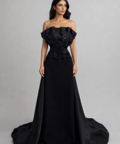 فستان سهرة أسود فاخر أوف شولدر بذيل طويل وتفاصيل راقية