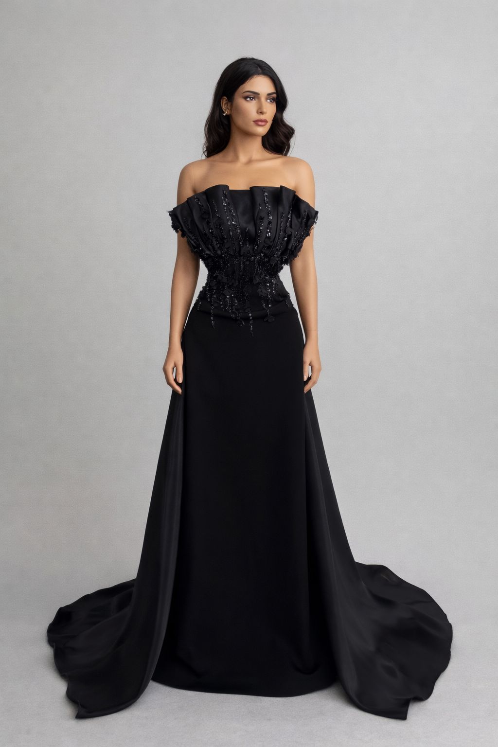 فستان سهرة أسود فاخر أوف شولدر بذيل طويل وتفاصيل راقية