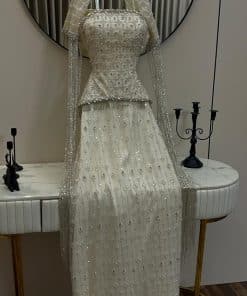 Alternative view of فستان سهرة أوف وايت مطرز كريستال بتصميم فاخر مع شراشيب