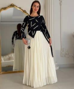 فستان سهرة أسود وأوف وايت بطبقات شيفون