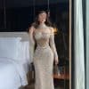 فستان سهرة شامبين مطرز فاخر بأكمام طويلة تصميم ملكي أنيق