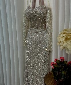 Alternative view of فستان سهرة شامبين مطرز فاخر بأكمام طويلة تصميم ملكي أنيق