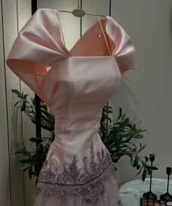 Alternative view of فستان سهرة وردي ناعم بتصميم تول فاخر