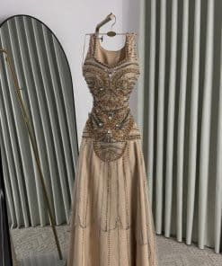 Alternative view of فستان سهرة بيج ذهبي فاخر مرصع بتفاصيل لامعة