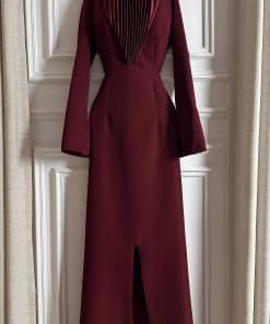 Alternative view of فستان سهرة عنابي أكمام طويلة تصميم راقٍ