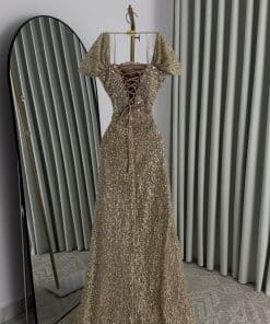 Alternative view of فستان سهرة ذهبي فاخر مطرز بالكامل بأكمام أنيقة