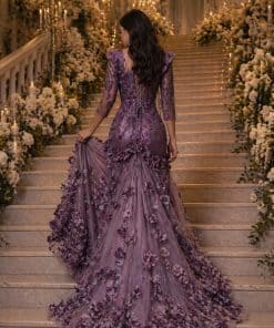 Alternative view of فستان سهرة موف فاخر بتطريز ثلاثي الأبعاد وذيل ملكي