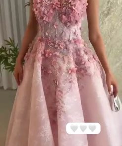 فستان سهرة وردي فاخر