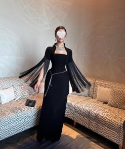 فستان سهرة أسود فاخر مع شال شراشيب