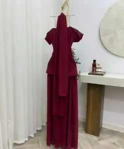Alternative view of فستان سهرة عنابي فاخر بتطريز لؤلؤي وكتف منسدل