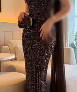 فستان سهرة بني مع شال