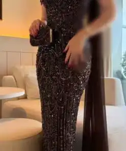 فستان سهرة بني مع شال