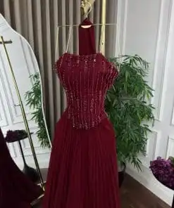 Alternative view of فستان سهرة عنابي مطرز وشال تل