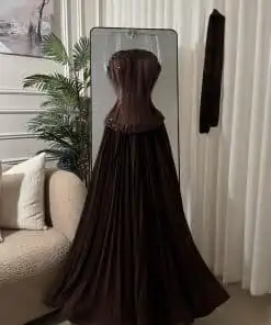 Alternative view of فستان مناسبة بني بدون أكمام