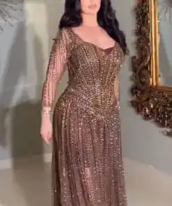 فستان سهرة بني فاخر لامع بتصميم كورسيه ورباط خلفي
