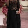 فستان سهرة أسود بليسيه بتوب مطرز وشال شيفون