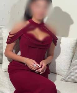 فستان سهرة أحمر طويل