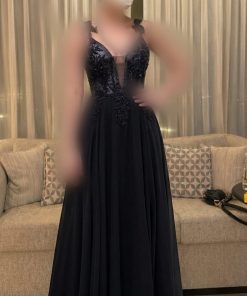 فستان سهرة أسود بدون أكمام